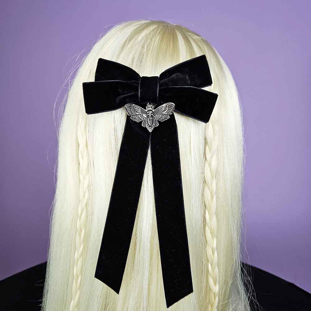 Attitude Hair Dye - Antique Moth Skull Velvet Haarstrik - Zwart